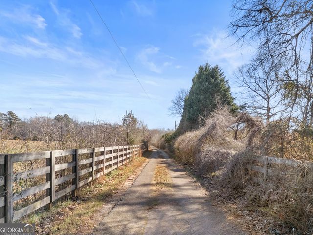 1049 Highway 36 E, Jackson, GA 30233