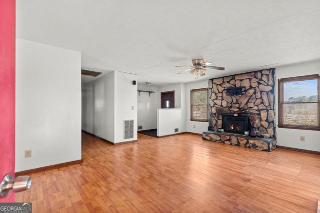 1049 Highway 36 E, Jackson, GA 30233