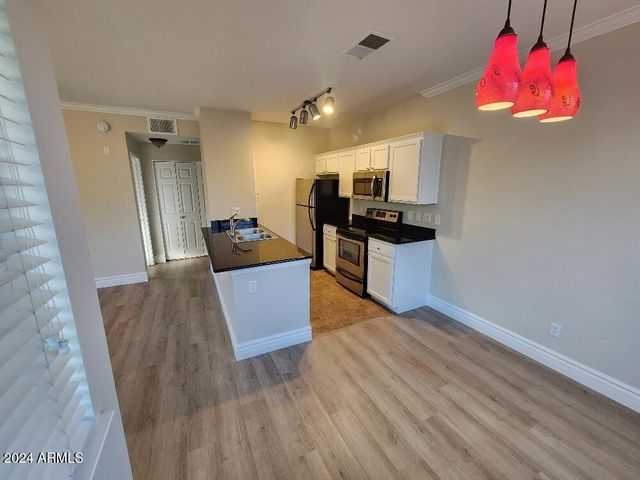 7009 E Acoma Drive Unit 2064, Scottsdale, AZ 85254