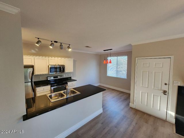 7009 E Acoma Drive Unit 2064, Scottsdale, AZ 85254