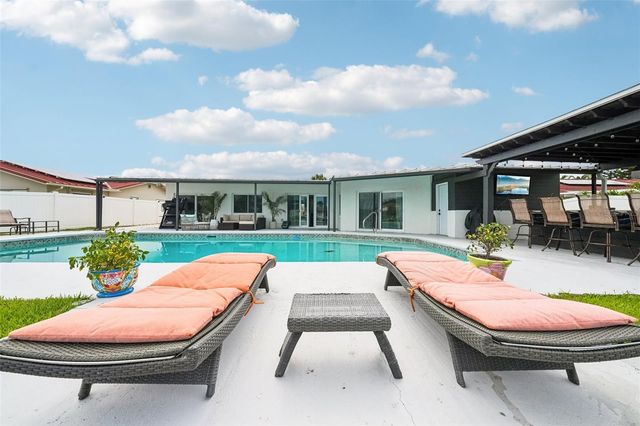 4379 44TH STREET S, St Petersburg, FL 33711