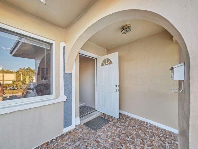 4806 NW 49 Drive, Tamarac, FL 33319