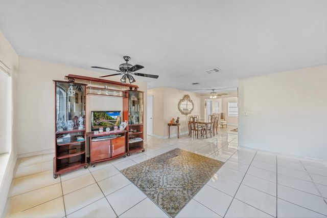 4806 NW 49 Drive, Tamarac, FL 33319