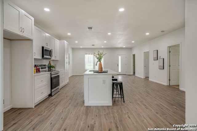 933 DENVER BLVD, San Antonio, TX 78210