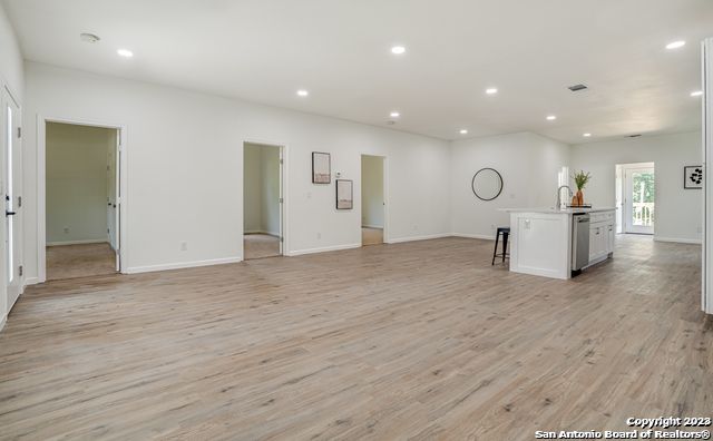 933 DENVER BLVD, San Antonio, TX 78210