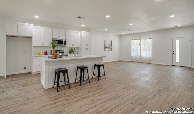 933 DENVER BLVD, San Antonio, TX 78210