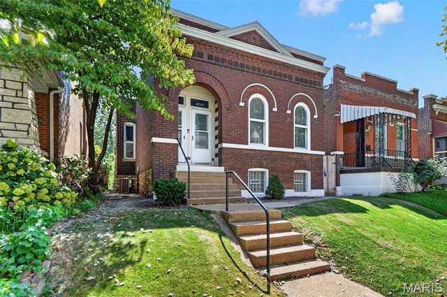 5406 Alaska Avenue, St Louis, MO 63111