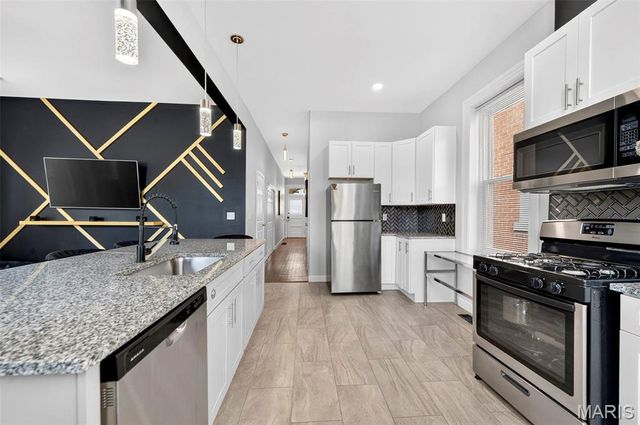 5406 Alaska Avenue, St Louis, MO 63111