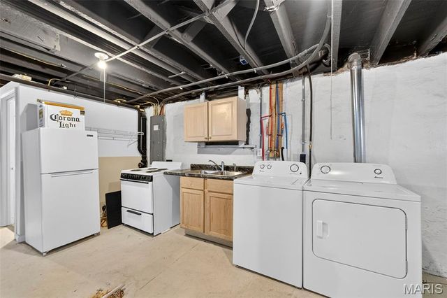 5406 Alaska Avenue, St Louis, MO 63111