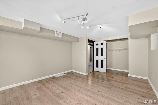 5406 Alaska Avenue, St Louis, MO 63111