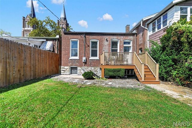 5406 Alaska Avenue, St Louis, MO 63111