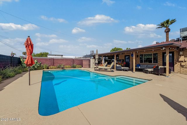 8119 E MITCHELL Drive, Scottsdale, AZ 85251