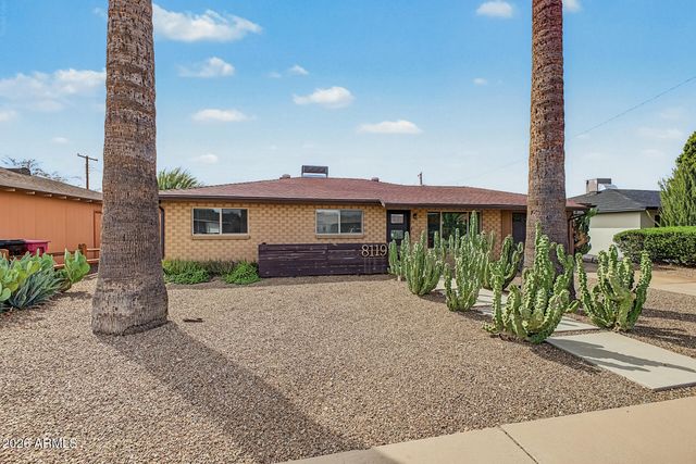 8119 E MITCHELL Drive, Scottsdale, AZ 85251