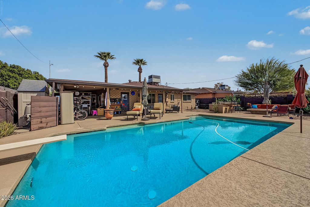 8119 E MITCHELL Drive, Scottsdale, AZ 85251 — exterior