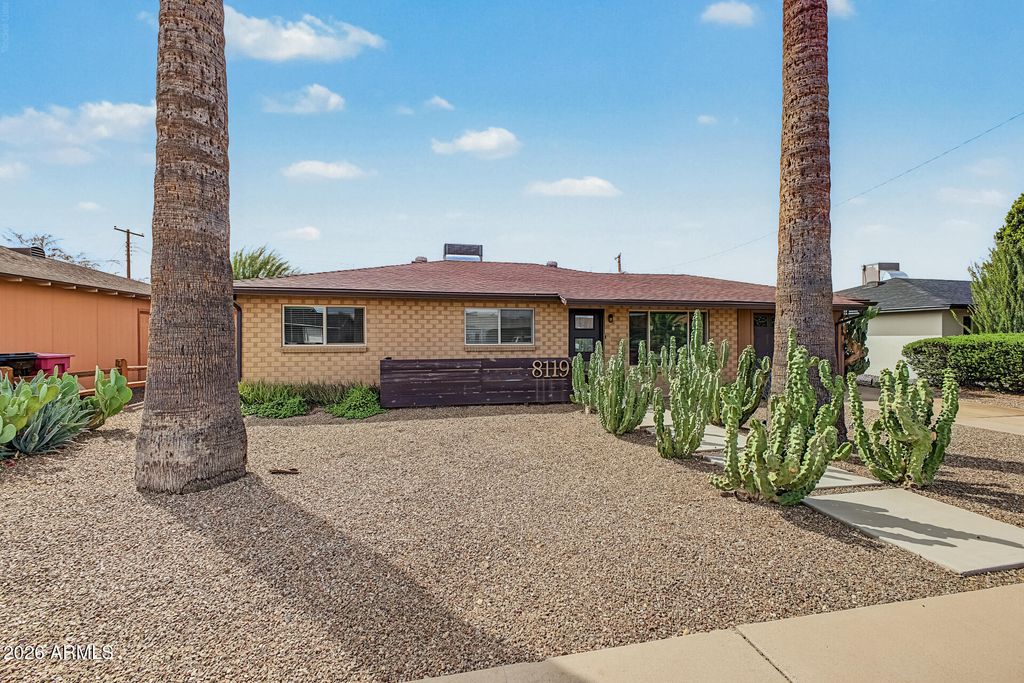 8119 E MITCHELL Drive, Scottsdale, AZ 85251 — photo 3
