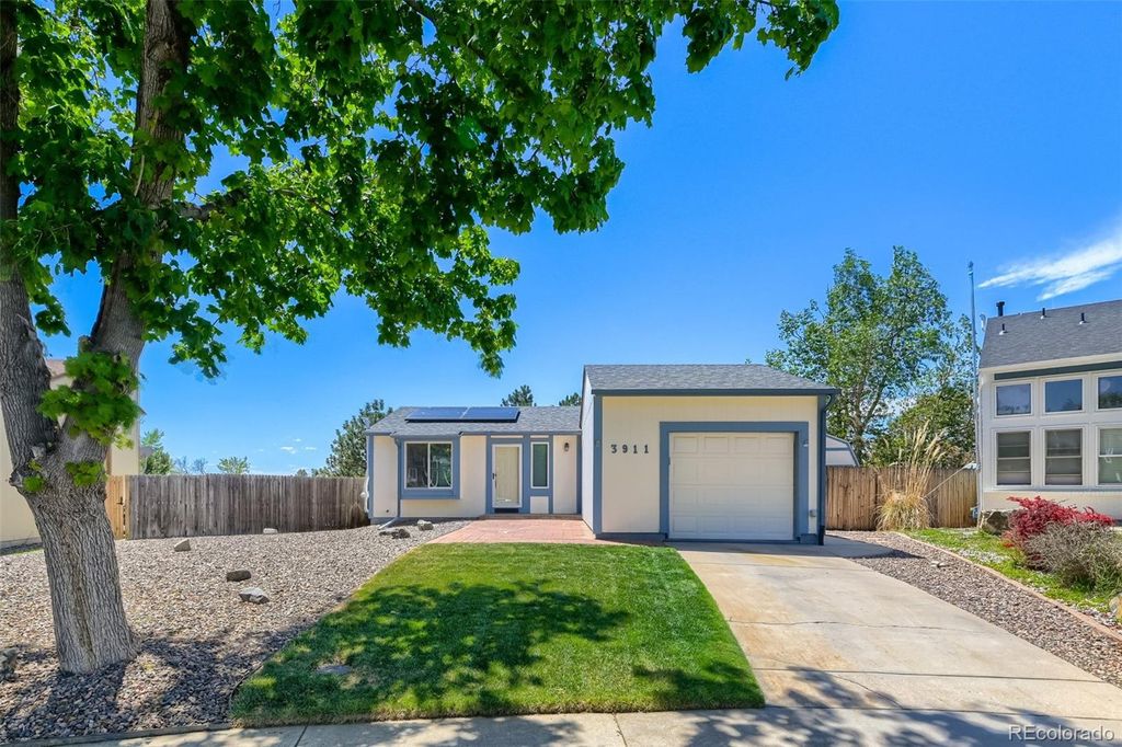 3911 S Ensenada Court, Aurora, CO 80013