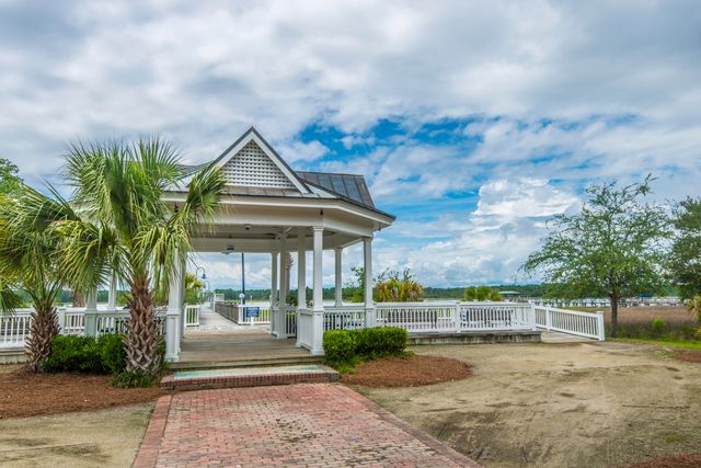 2810 Rivertowne Parkway, Mount Pleasant, SC 29466