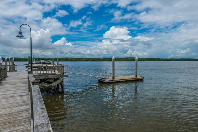 2810 Rivertowne Parkway, Mount Pleasant, SC 29466