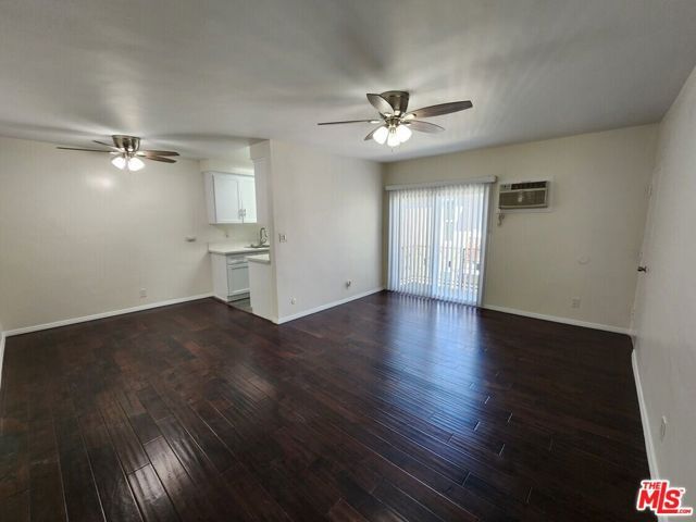 423 N Harvard Boulevard, Los Angeles, CA 90004