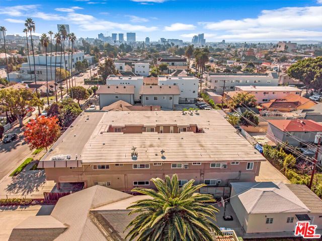 423 N Harvard Boulevard, Los Angeles, CA 90004