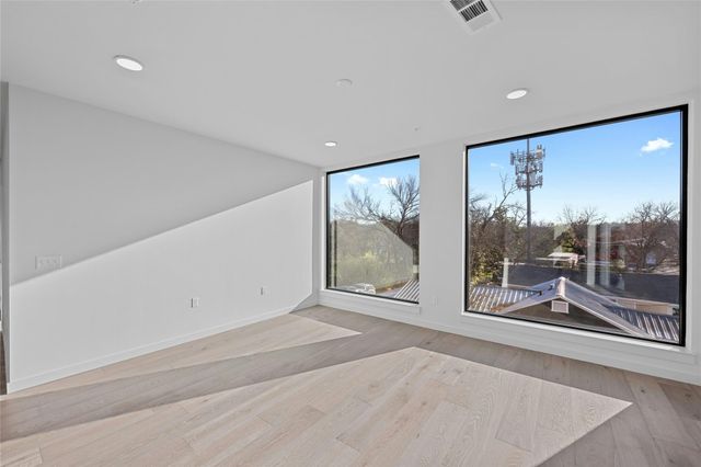 2209 S 1st ST 321, Austin, TX 78704