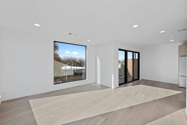 2209 S 1st ST 321, Austin, TX 78704