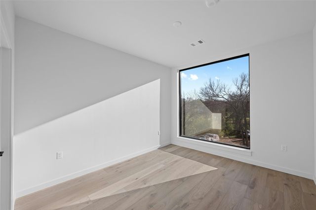 2209 S 1st ST 321, Austin, TX 78704