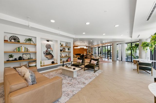 2209 S 1st ST 321, Austin, TX 78704