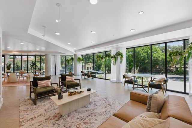 2209 S 1st ST 321, Austin, TX 78704