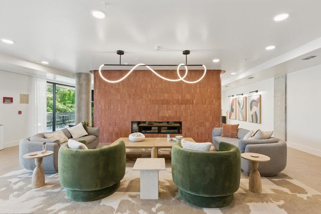 2209 S 1st ST 321, Austin, TX 78704