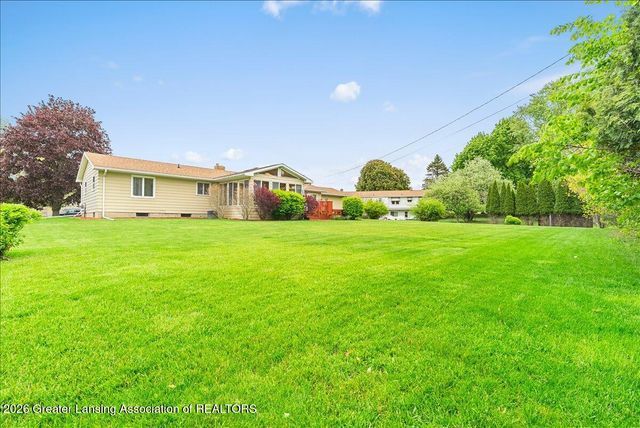 7970 Vista Avenue, Grand Ledge, MI 48837