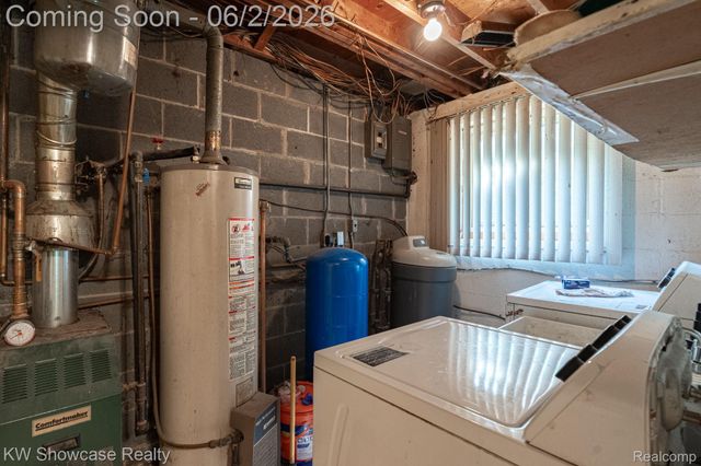 820 Clara Street, Commerce Charter Township, MI 48390