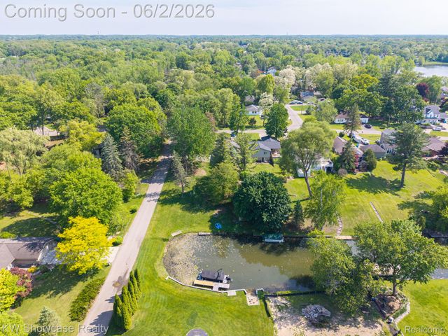 820 Clara Street, Commerce Charter Township, MI 48390