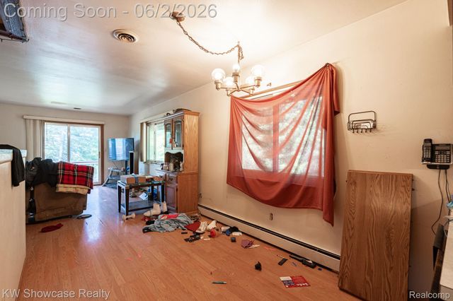 820 Clara Street, Commerce Charter Township, MI 48390