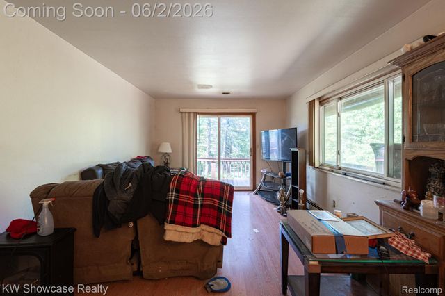 820 Clara Street, Commerce Charter Township, MI 48390