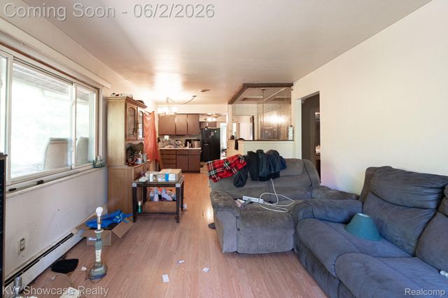 820 Clara Street, Commerce Charter Township, MI 48390