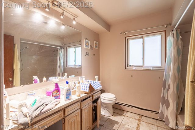 820 Clara Street, Commerce Charter Township, MI 48390