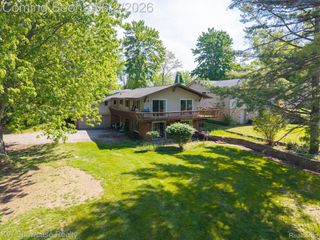 820 Clara Street, Commerce Charter Township, MI 48390