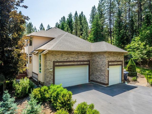 12910 S Fairway Ridge Ln, Spokane, WA 99224