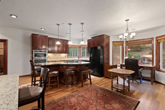 12910 S Fairway Ridge Ln, Spokane, WA 99224