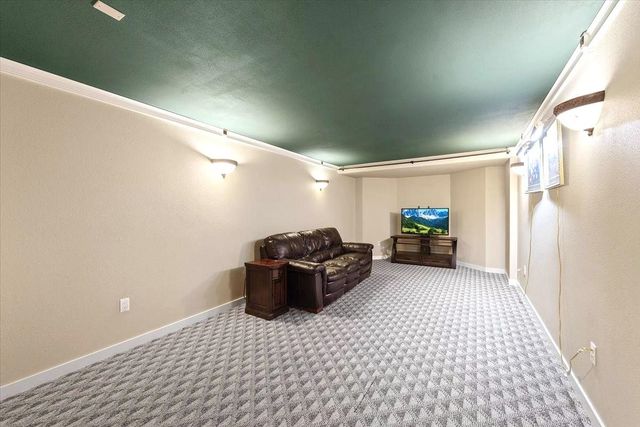 12910 S Fairway Ridge Ln, Spokane, WA 99224