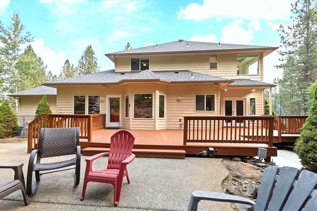 12910 S Fairway Ridge Ln, Spokane, WA 99224