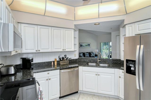 5414 FAIR OAKS STREET 10-D, Bradenton, FL 34203
