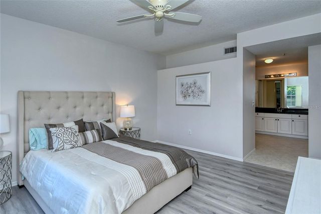 5414 FAIR OAKS STREET 10-D, Bradenton, FL 34203