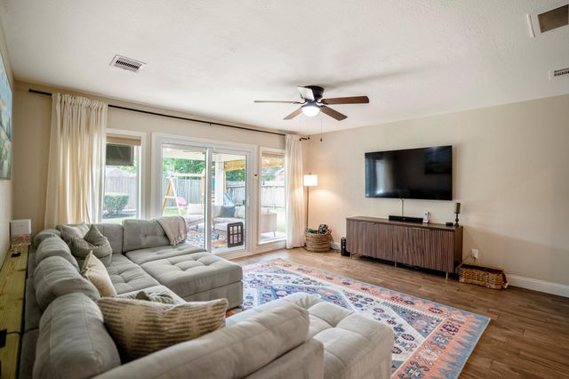 20311 Lake Sherwood Drive, Katy, TX 77450