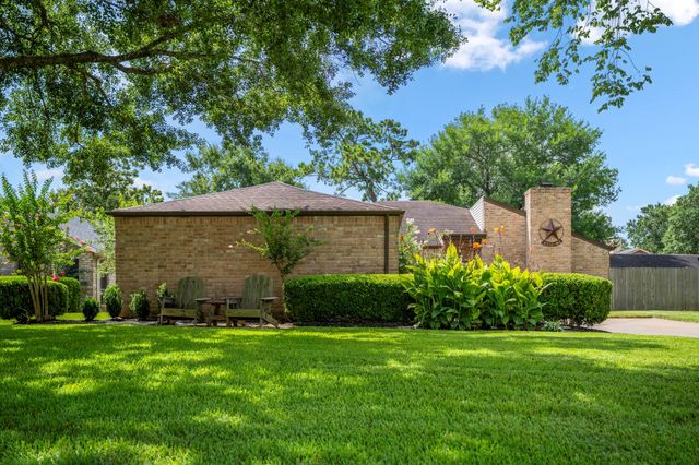 20311 Lake Sherwood Drive, Katy, TX 77450
