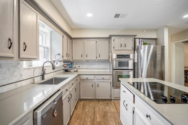 20311 Lake Sherwood Drive, Katy, TX 77450