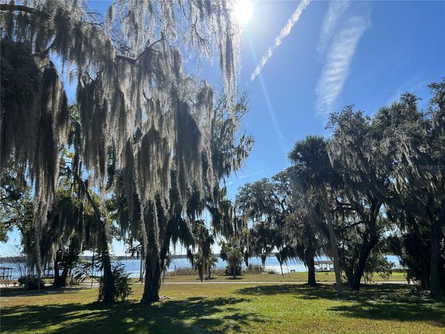 9279 SILVER LAKE DRIVE, Leesburg, FL 34788