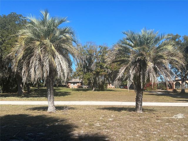 9279 SILVER LAKE DRIVE, Leesburg, FL 34788