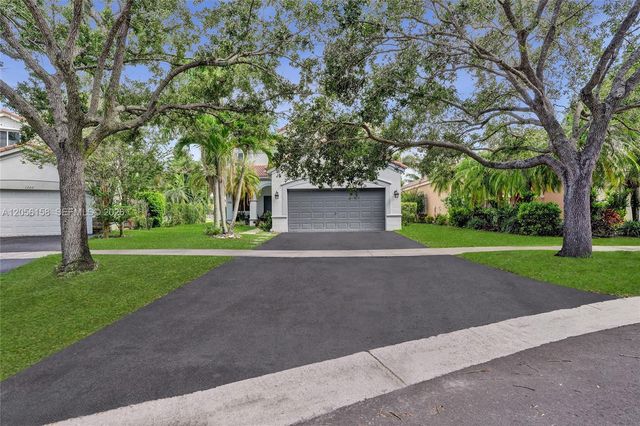 1216 Chinaberry Drive, Weston, FL 33327